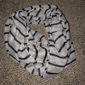 Black and white infinity scarf